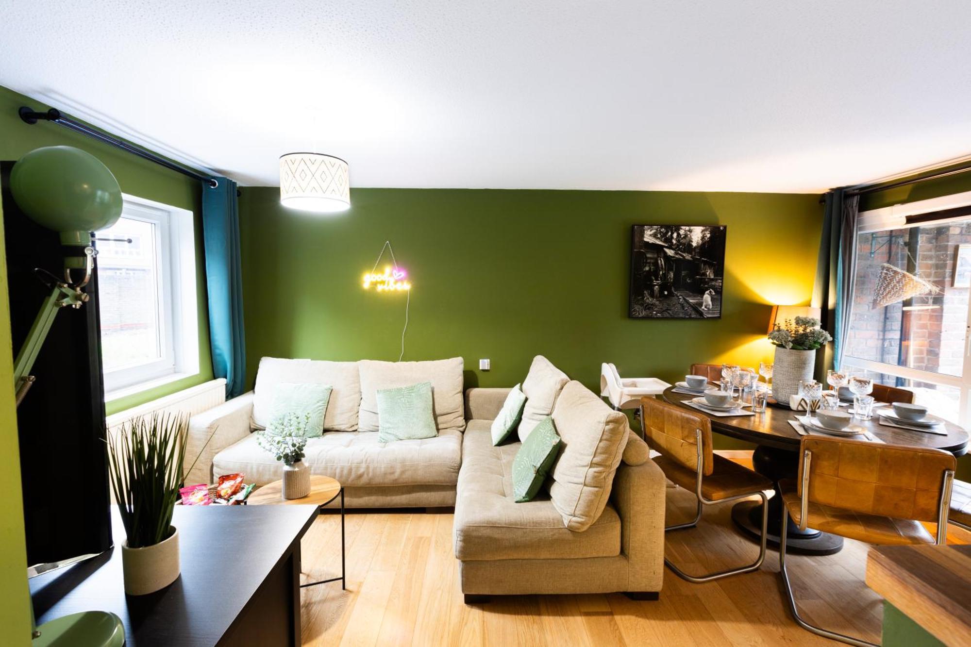 Luxury Central London Home Near Tower Bridge And Close To The City Center! 10 Percent Off Deals- Mobile Rate Deals-Genius Deals W Parking Apartamento *