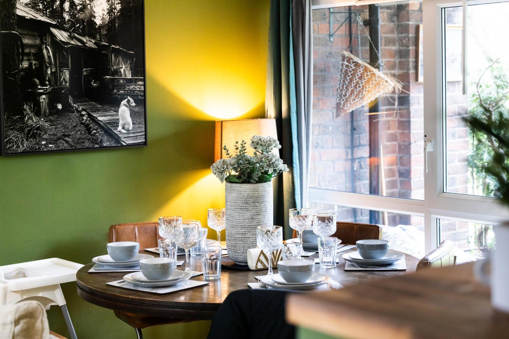 Luxury Central London Home Near Tower Bridge And Close To The City Center! 10 Percent Off Deals- Mobile Rate Deals-Genius Deals W Parking Apartamento