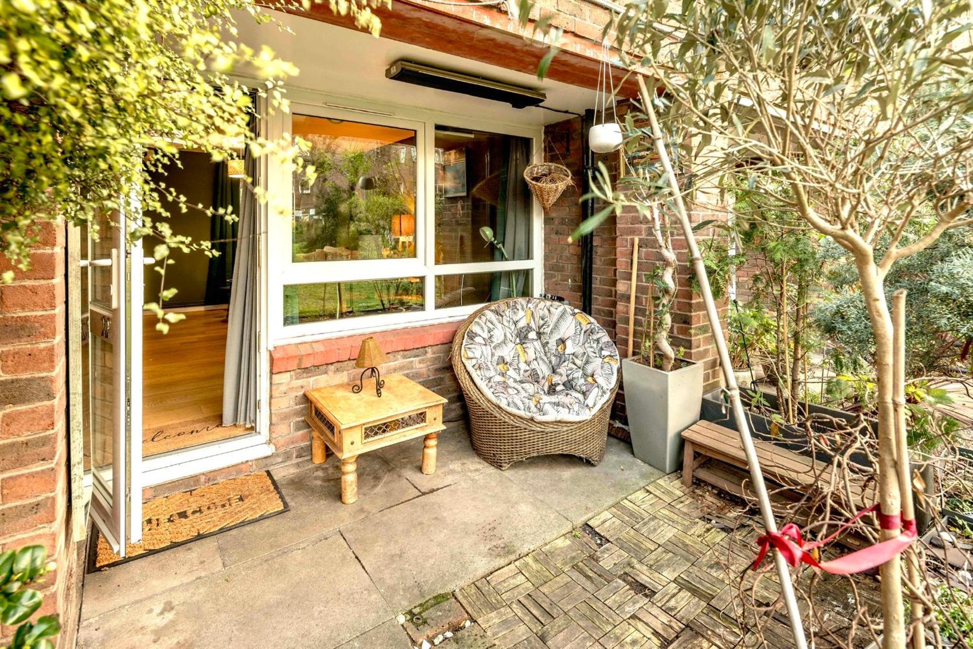 Luxury Central London Home Near Tower Bridge And Close To The City Center! 10 Percent Off Deals- Mobile Rate Deals-Genius Deals W Parking